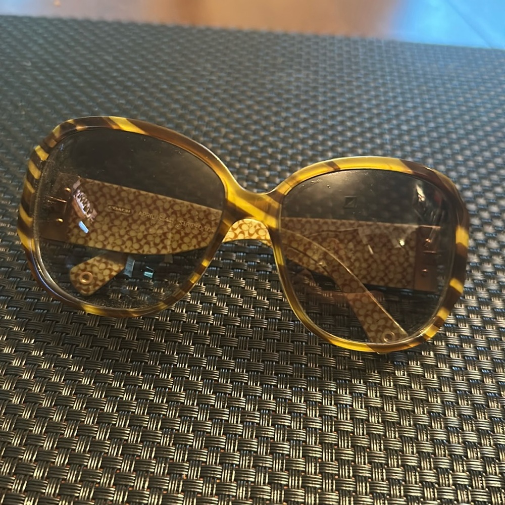 Coach large Sunnis w flower detail